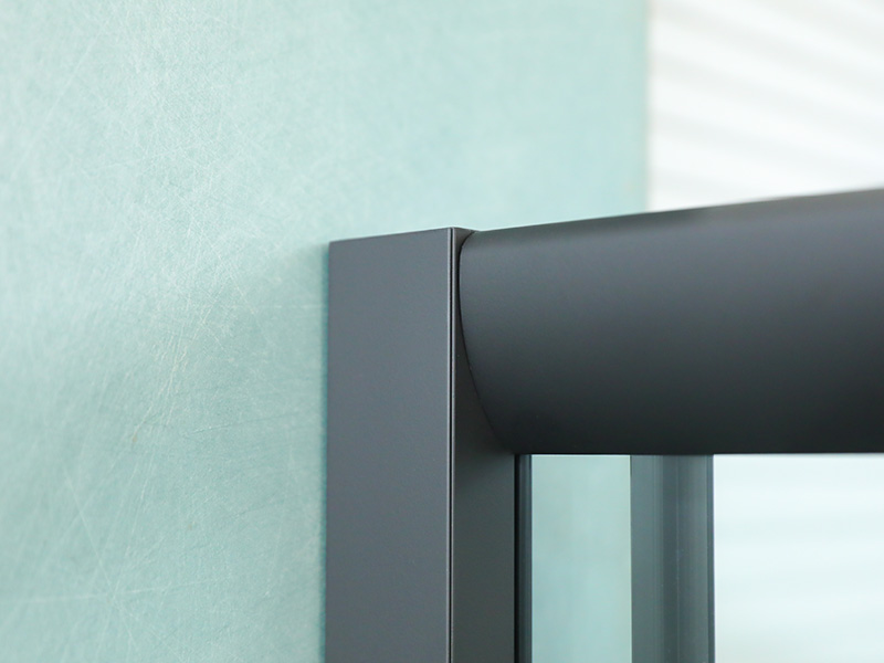 SQ 二重穴ハンドルが付いている黒いアルミニウム プロファイルの正方形のスライド シャワーのエンクロージャ SQ 二重穴ハンドルが付いている黒いアルミニウム プロファイルの正方形のスライド シャワーのエンクロージャ