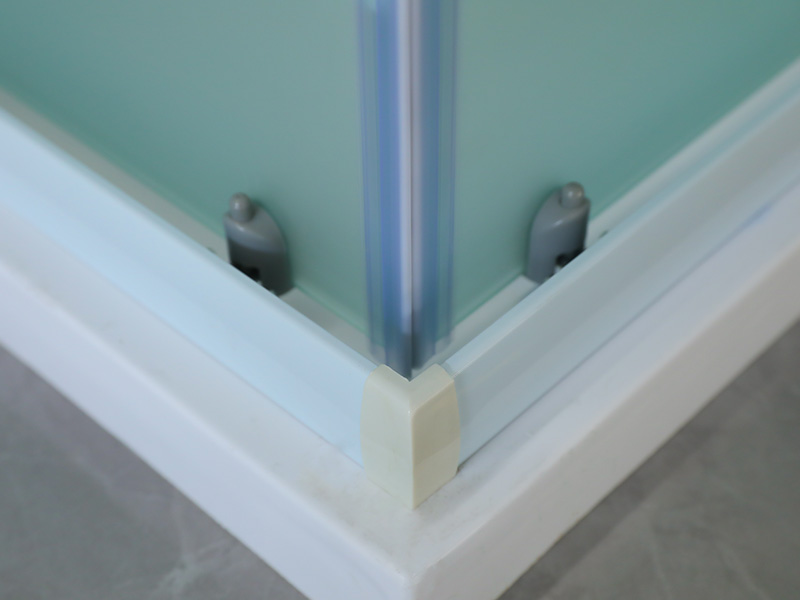 SQ スライド式シャワーエンクロージャ、印刷付きマット強化ガラス、ホワイトアルミニウムプロファイル、二重穴ハンドル、トレイ付き SQ スライド式シャワーエンクロージャ、印刷付きマット強化ガラス、ホワイトアルミニウムプロファイル、二重穴ハンドル、トレイ付き