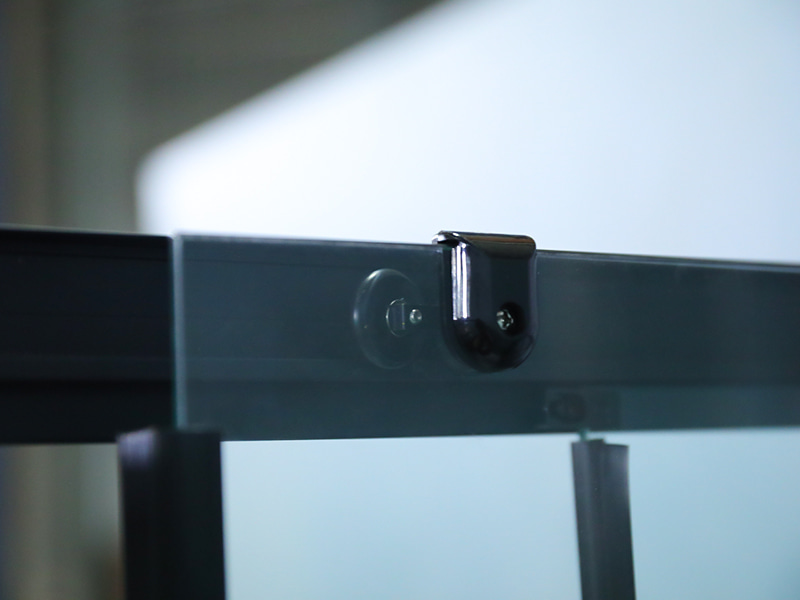 RE スライド式シャワーエンクロージャ、印刷付き透明強化ガラス、ブラックアルミニウムプロファイル、二重穴ハンドル、トレイ付き RE スライド式シャワーエンクロージャ、印刷付き透明強化ガラス、ブラックアルミニウムプロファイル、二重穴ハンドル、トレイ付き