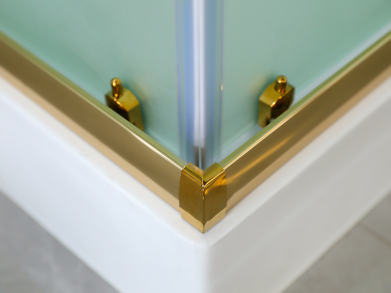 RE スライド式シャワーエンクロージャ、印刷付きマット強化ガラス、ゴールドアルミニウムプロファイル、二重穴ハンドル、トレイ付き RE スライド式シャワーエンクロージャ、印刷付きマット強化ガラス、ゴールドアルミニウムプロファイル、二重穴ハンドル、トレイ付き