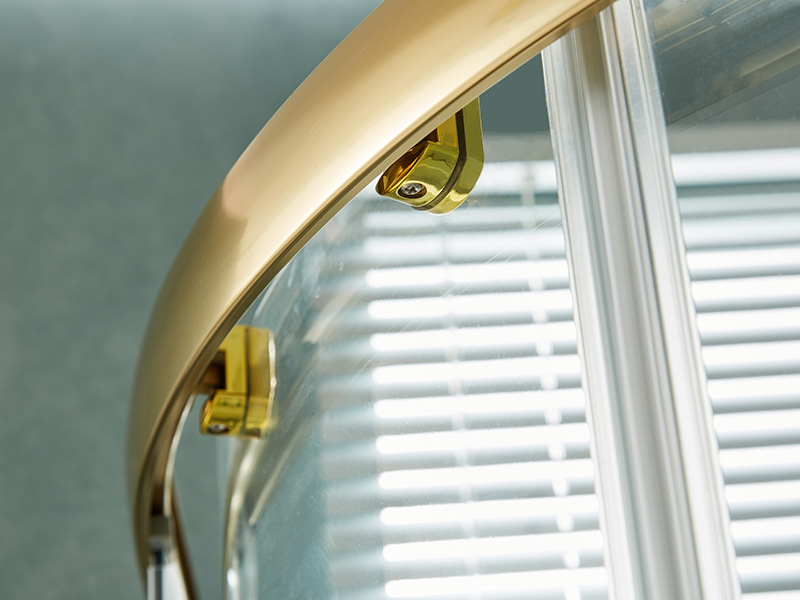 SE スライド式シャワーエンクロージャ、透明強化ガラス、ゴールドアルミニウムプロファイル、二重穴ハンドル、トレイなし SE スライド式シャワーエンクロージャ、透明強化ガラス、ゴールドアルミニウムプロファイル、二重穴ハンドル、トレイなし